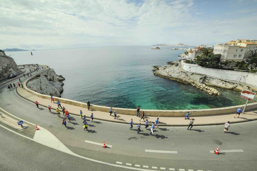 La Corniche, spot phare des coureurs marseillais, ici sur le Run in Marseille.