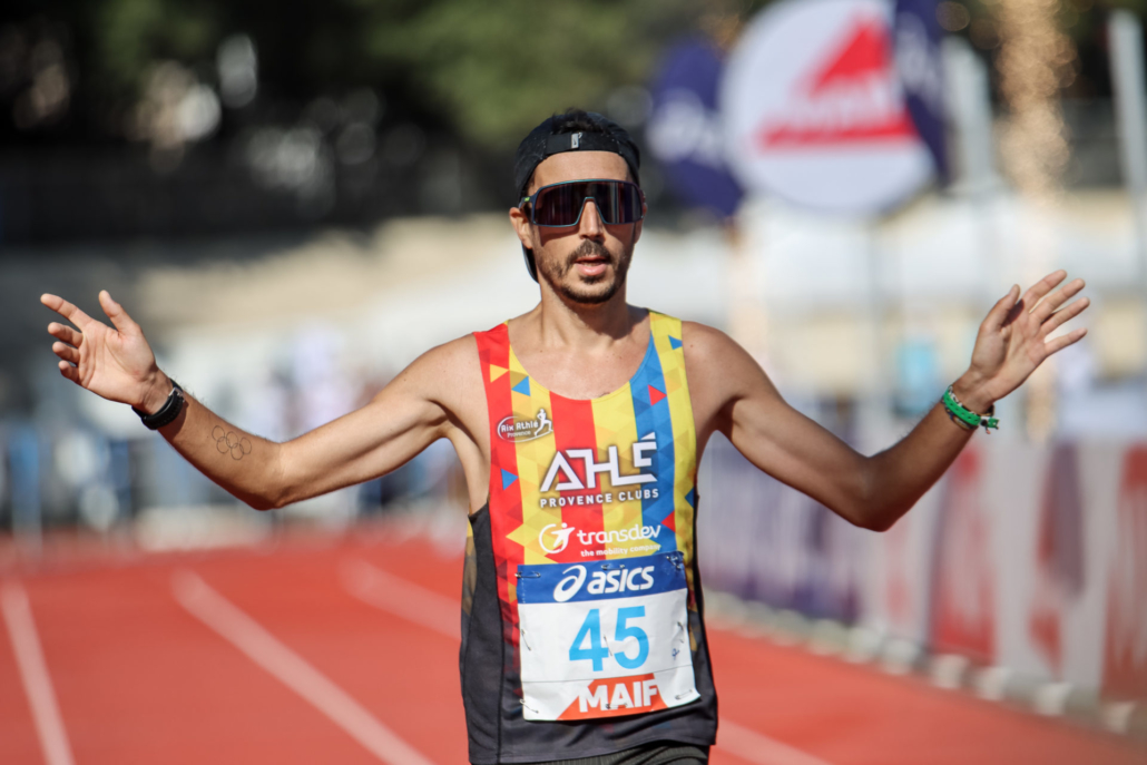 Nicolas Navarro, en bonne place sur les Championnats de France de semi-marathon 2021 aux Sables d'Olonne.