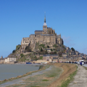 Le semi-marathon de Pontorson de Courir en baie passera sur le barrage du Mont-Saint-Michel le 14 mai.