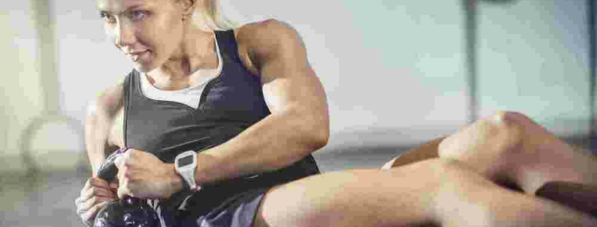 Le CrossFit est un mélange de musculation, d’haltérophilie, de travail cardio et de mouvements de gymnastique. Que du bonus pour la course à pied !
