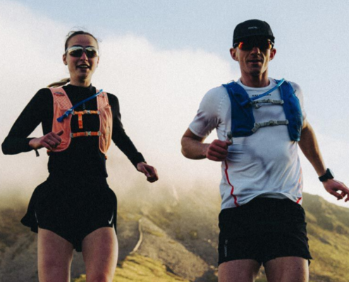 Sac d’hydratation Camelbak Dart Run : léger, compact, conçu pour femmes, idéal marathon, trail court ou course longue. Confort et respirabilité au top.
