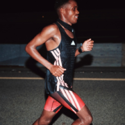 Le 26 août dernier, un homme a couru les 100 km en moins de 6 heures.