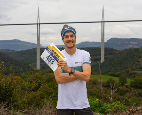 Benjamin Polin a battu le record des 100 km en 6h19’18, soit 3:46/km de moyenne.