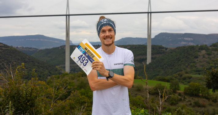 Benjamin Polin a battu le record des 100 km en 6h19’18, soit 3:46/km de moyenne.