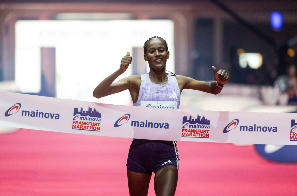 Victoire féminine sous les 2h20 pour Buze Diriba sur le Marathon de Francfort.