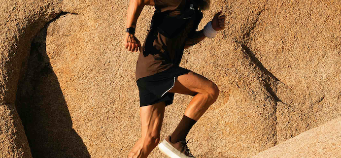 Mount to Coast est une marque fondée récemment à Hong Kong, et qui réunit d'anciens designers d'Asics, Brooks et Nike sort sa H1, une paire hybride route et chemins.