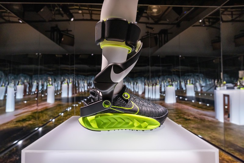 Nike Project Amplify préface le futur avec chaussures motorisées qui pourraient révolutionner le running et la marche.