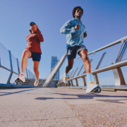 Courez plus vite et plus longtemps en améliorant votre Endurance maximale aérobie.