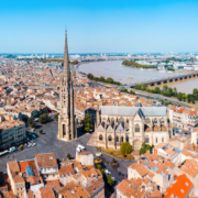 Le Stade Bordelais Athlétisme annonce le retour du Marathon de Bordeaux le dimanche 8 novembre 2026, le long des quais de la Garonne.