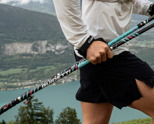 Légers, rigides et réparables, ces bâtons 100 % français en carbone ont tenu toutes leurs promesses dans l’un des environnements les plus exigeants du trail.