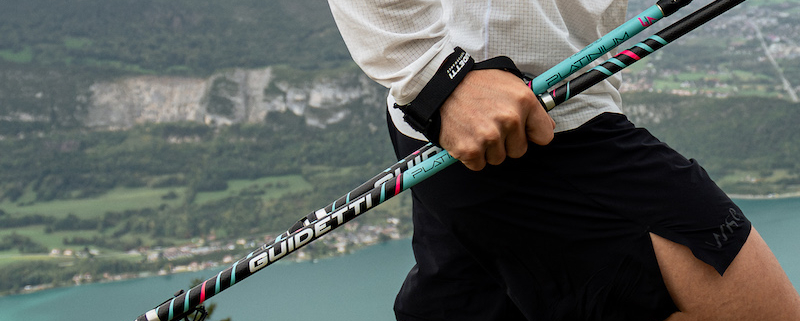 Légers, rigides et réparables, ces bâtons 100 % français en carbone ont tenu toutes leurs promesses dans l’un des environnements les plus exigeants du trail.