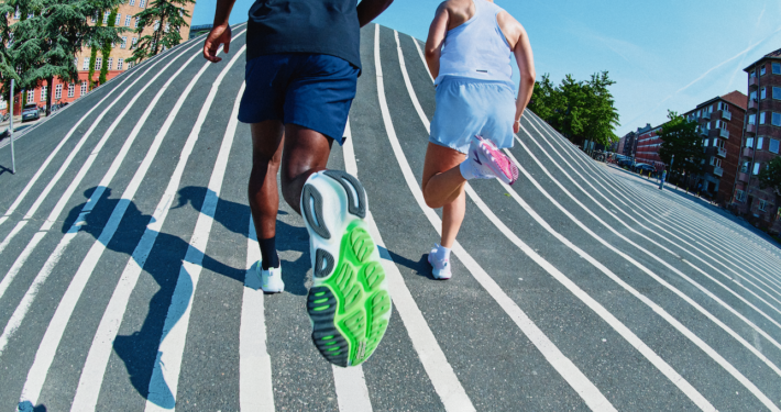 Test Brooks Glycerin Flex : découvrez cette chaussure running confortable, souple et stable, idéale pour la route et le sentier. Amorti généreux, mobilité et adaptabilité au rendez-vou