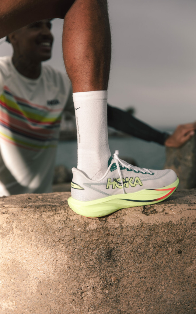 La Hoka Mach 7procure la même sensation de vivacité et de réactivité que sa devancière, avec un look entièrement renouvelé.