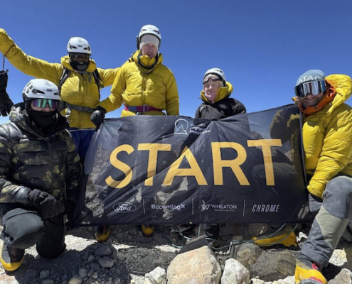 Au Chili, cinq coureurs ont terminé le marathon le plus haut du monde, disputé depuis le sommet de l’Ojos del Salado à 6 893 m d’altitude.