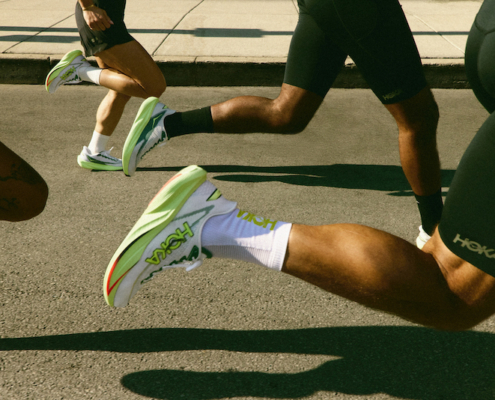 La Hoka Mach 7 est une paire polyvalente et dynamique idéal pour les sorties rythmées et les compétitions.