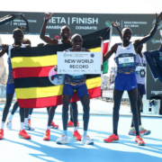 Jacob Kiplimo a établi un nouveau record du monde du semi-marathon en 57’20 lors du Semi-marathon de Lisbonne, améliorant de 10 secondes l’ancienne marque mondiale.