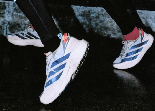 Test Adidas Adizero EVO SL ATR : une chaussure running polyvalente pour route et chemins, légère (255 g), dynamique et idéale pour les terrains mixtes.