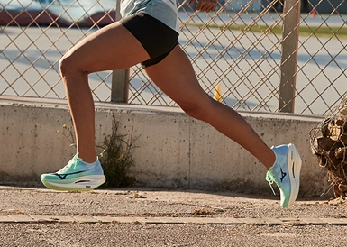 La Mizuno Rebellion Pro 3 est une chaussure de running atypique, conçue pour la performance et réservée à un usage bien précis.