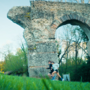 La ASICS SaintéLyon 2026 lance la SaintéVia, une nouvelle course de 35 km. Inscriptions dès le 30 avril, dossards limités et forte demande.