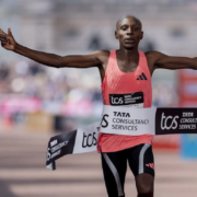 Le kényan Sabastian Sawe a battu le record du monde de marathon 1h59’30