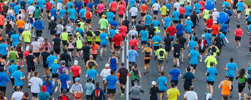 Selon le dernier baromètre Finishers réalisé par l’Union Sport & Cycle pour la Fédération Française d’Athlétisme, l’année 2025 confirme une tendance de fond : la course à pied séduit toujours plus de Français, aussi bien en compétition qu’en pratique loisir