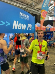 Lars Bosselmann au marathon d'Hambourg en 2025.