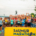 Au départ du Marathon de la Loire, les coureurs se regroupent en peloton derrière la banderole jaune.