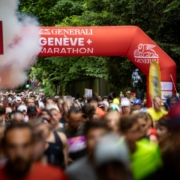 Peloton de départ en mouvement sur le Generali Genève Marathon 2026.