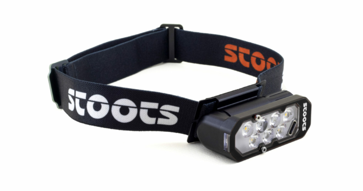 Lampe frontale Stoots Kiska 3, noire, taillée pour l'ultra-trail.