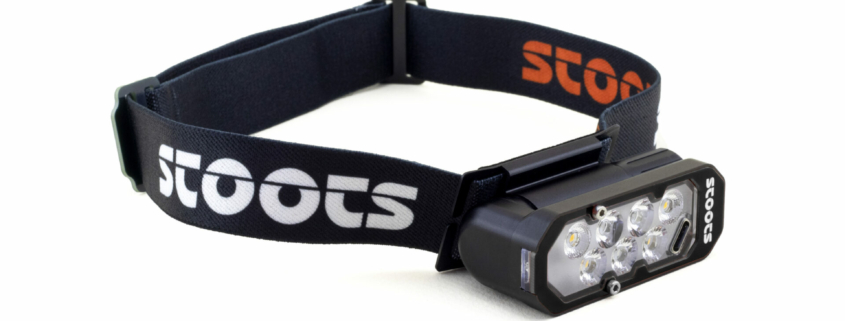 Lampe frontale Stoots Kiska 3, noire, taillée pour l'ultra-trail.