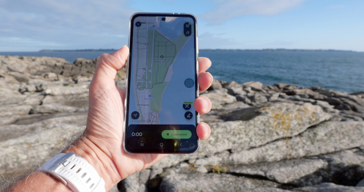 AllTrails à l'essai : notre avis sur l'application incontournable pour trouver, suivre et partager des parcours de course à pied et de trail.