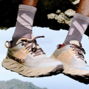 Confort, amorti, accroche Vibram, stabilité et avis après essai de la NNormal Cadi : une chaussure de trail idéale pour l'ultra-trail et les longues distances.