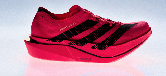 Adidas dévoile l’Adizero Adios Pro 5, une super chaussure de compétition de 177 g avec mousse LIGHTSTRIKE PRO et technologie carbone ENERGYRIM.
