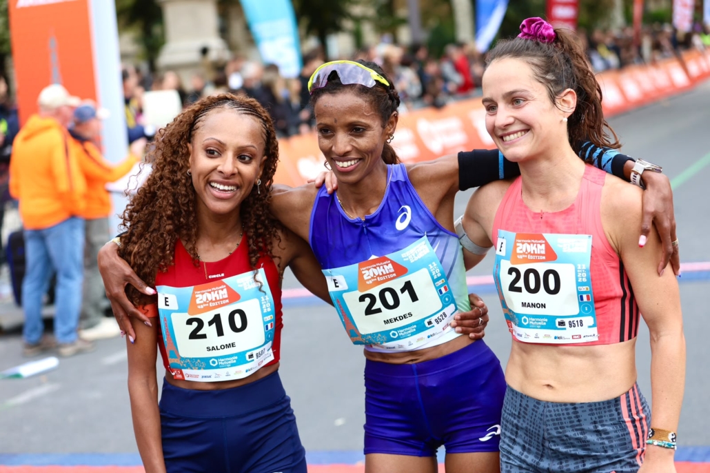 Résultats des 20 km de Paris 2026. Le Kenyan Daniel Tumaka Kosen gagne en 57’11’’, la Française Mekdes Woldu en 1 h 04 min 37 s. 29 131 finishers.