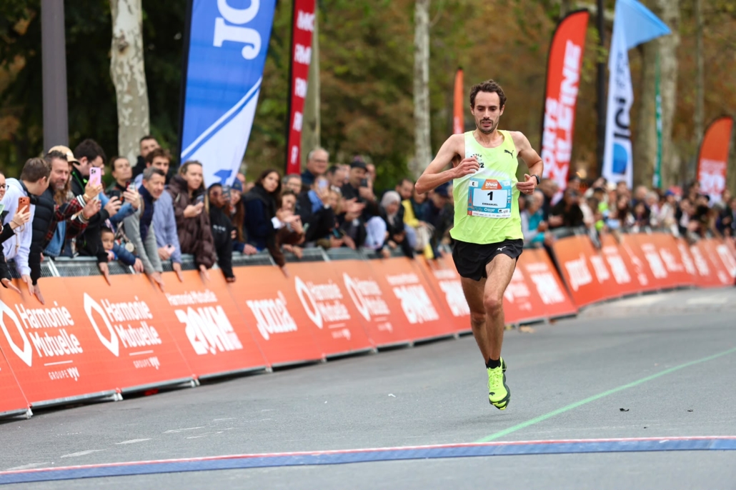 Résultats des 20 km de Paris 2026. Le Kenyan Daniel Tumaka Kosen gagne en 57’11’’, la Française Mekdes Woldu en 1 h 04 min 37 s. 29 131 finishers.