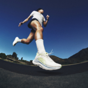 ende Drop, stack, mousse supercritique, daily trainer, super trainer : décryptez les critères pour choisir vos prochaines chaussures de running.